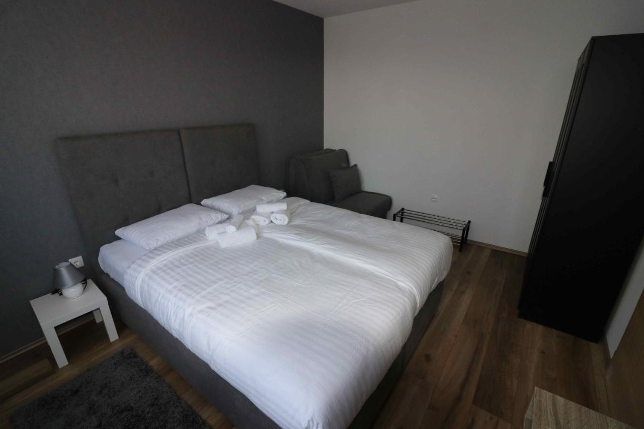 Forum Apartmani I Sobe Donji Miholjac Bagian luar foto